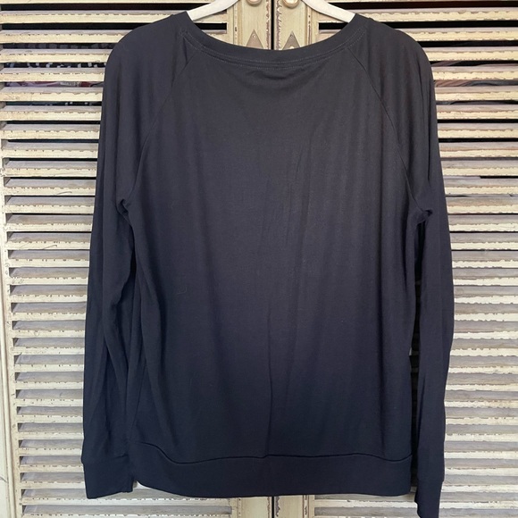 OBEY Propaganda black tee / sweatshirt - Picture 5 of 5